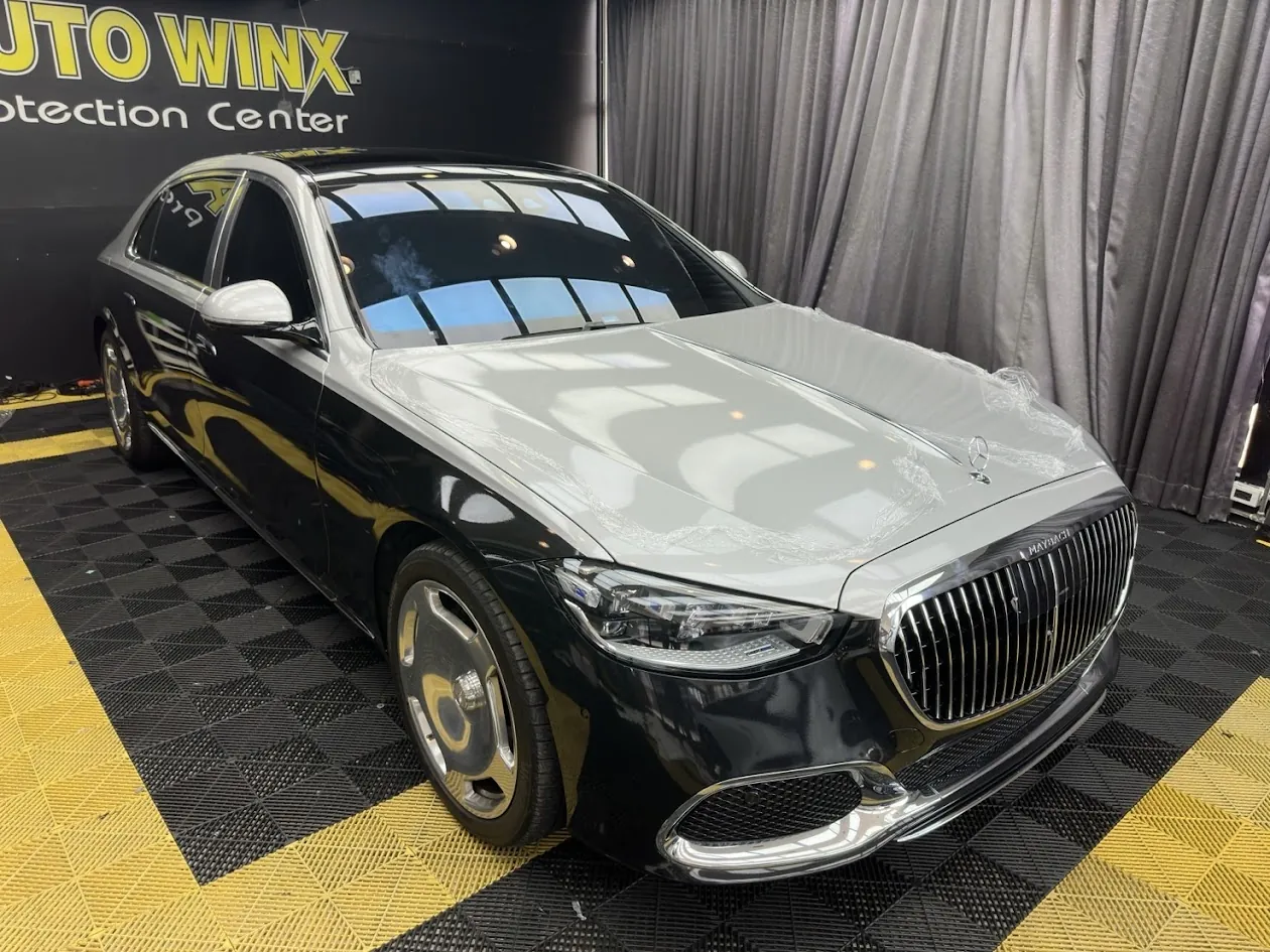 ผลงานแร็ปเปลี่ยนสี Mercedes-Maybach S-Class สีดำเทา โดย Auto Winx