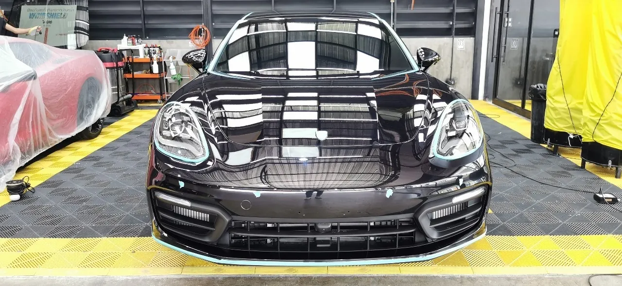 ผลงานฟิล์มกันรอยรอบคัน Porsche Panamera 4S สีดำ โดย Auto Winx