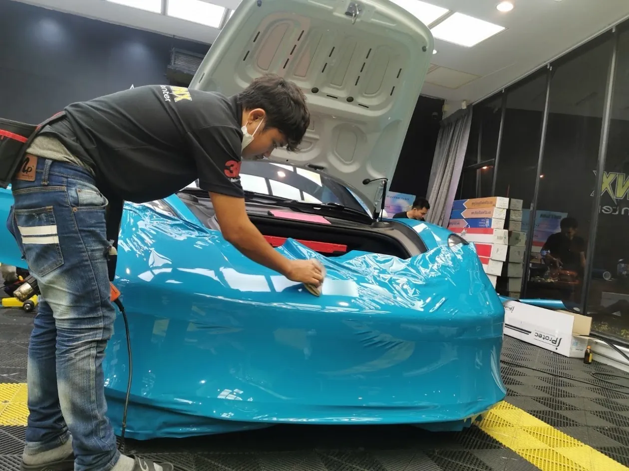 ผลงานแร็ปเปลี่ยนสี Porsche 718 Cayman สีฟ้า โดย Auto Winx