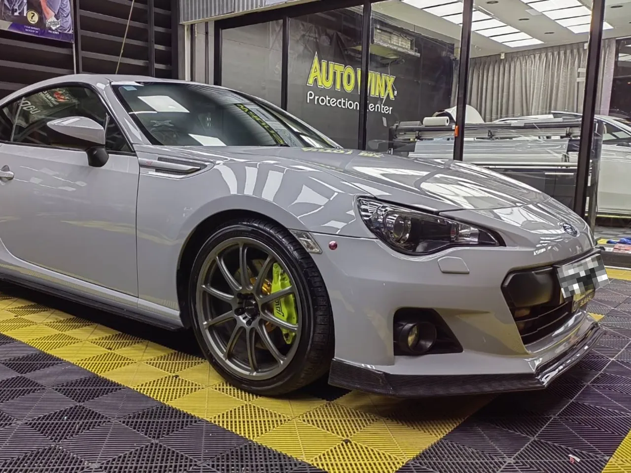 ผลงานแร็ปเปลี่ยนสี Subaru BRZ สีเทา โดย Auto Winx