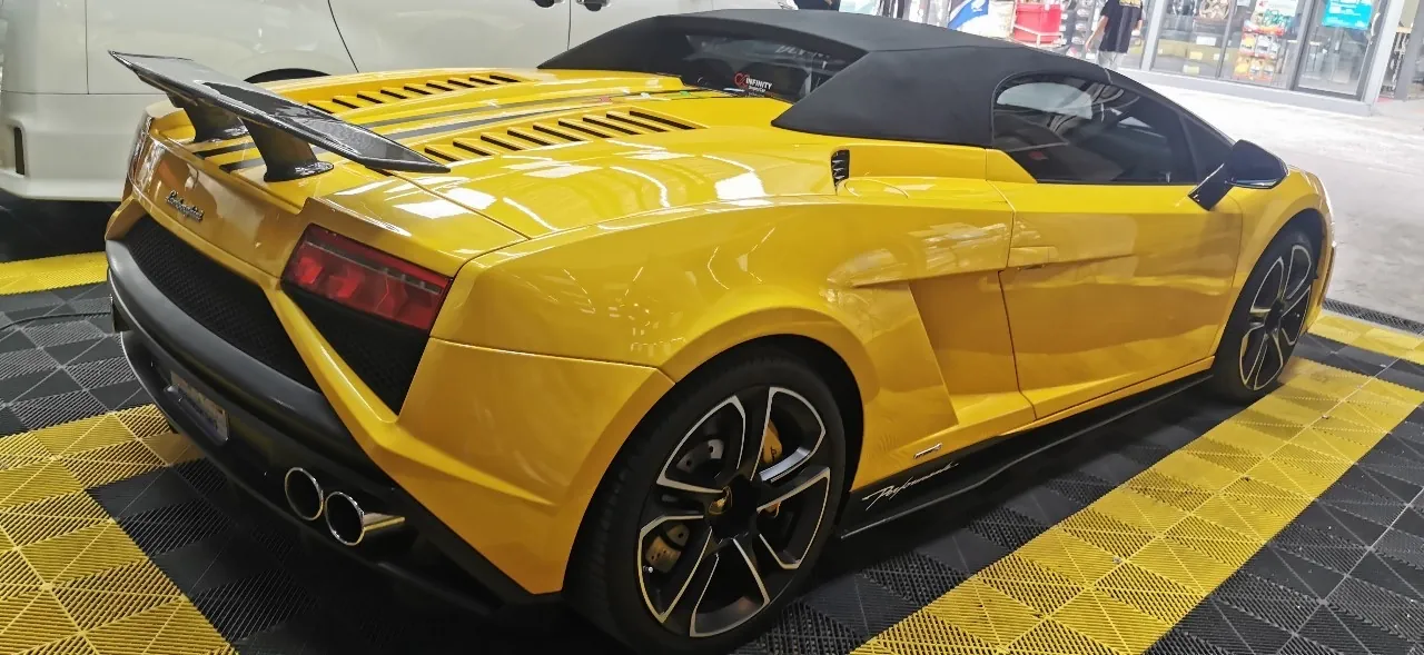ผลงานลอกฟิล์มเก่า + ติดใหม่ Lamborghini Gallardo สีเหลือง โดย Auto Winx